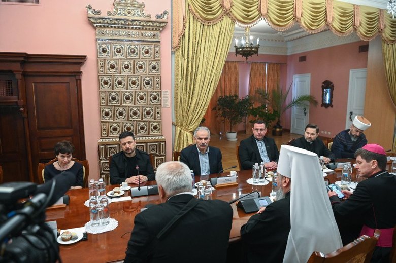 Президент зустрівся із Всеукраїнською радою церков