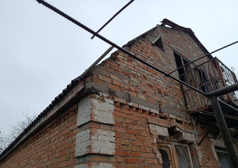 Атаки РФ на Дніпропетровщину: поранені люди та пошкоджена інфраструктура