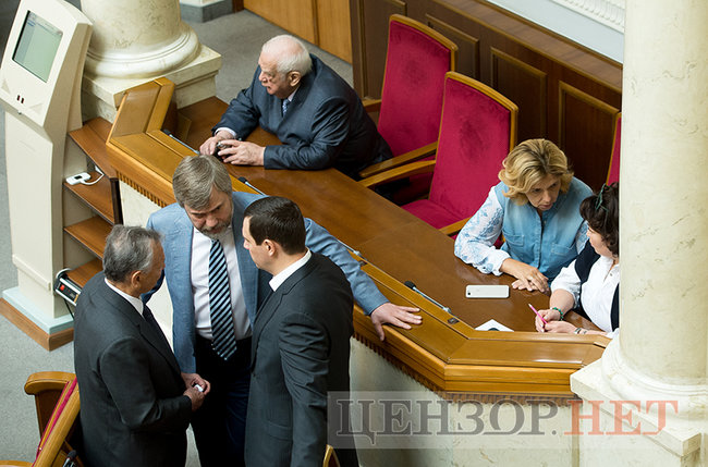 Киссе изучает телефон Ляшко, приглашение оппоблоковца Мирошниченко Богомолец, Герасимов в гостях у Батькивщины, беседа Литвина, Звягильского и Новинского, - работа ВР 5 июня 08