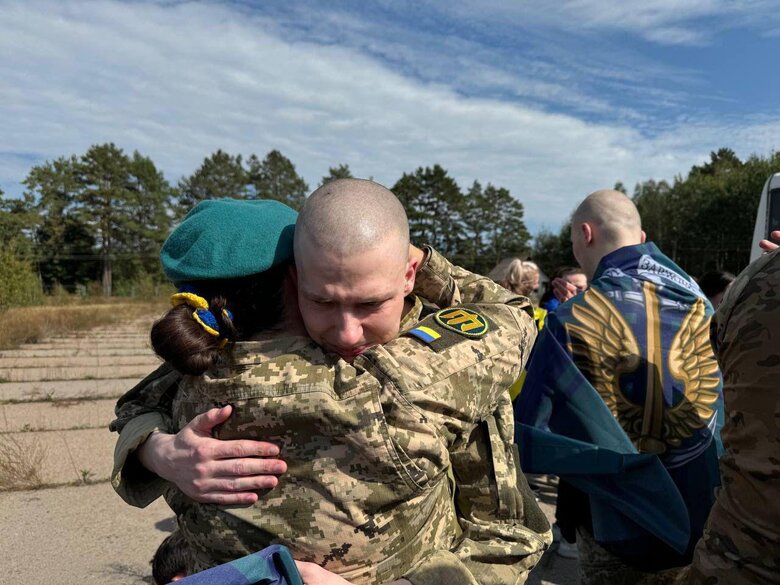 Із російського полону визволено 49 громадян України