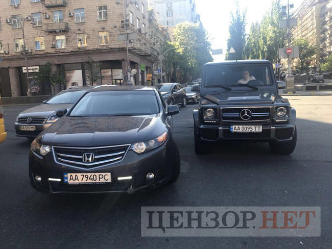 Мустафу Найєма побили в центрі столиці 04
