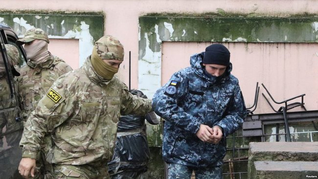 Заарештований український моряк Сергій Цибізов передав записку рідним 02