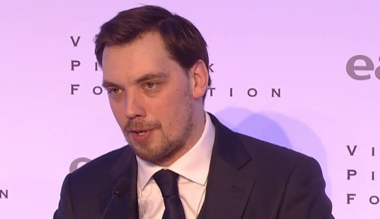 Government is not going anywhere, we have great relations with president, inside team – Honcharuk