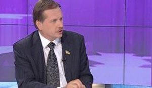 Чорновил: Янукович, как Ющенко. За него все решают Левочкин, Фирташ и Хорошковский, а Азаров - живет в СССР. + ВИДЕО.