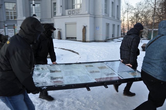 Правые организации провели акцию против самостроя УПЦ МП в центре Киева 08