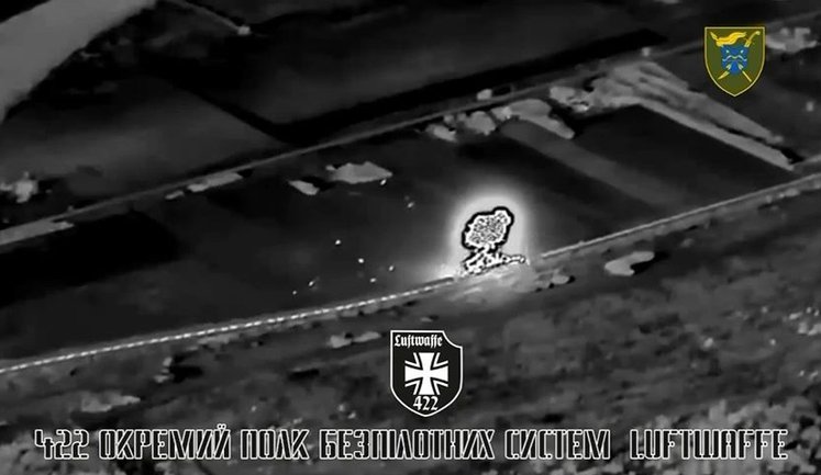 Дрони 422-го полку "LUFTWAFFE" уразили два локомотиви окупантів на Запоріжжі. ВIДЕО