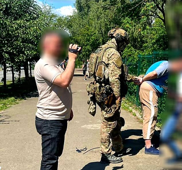 Здійснював розвідку для ДНР: 45-річного жителя Києва затримали у Чернівцях 02