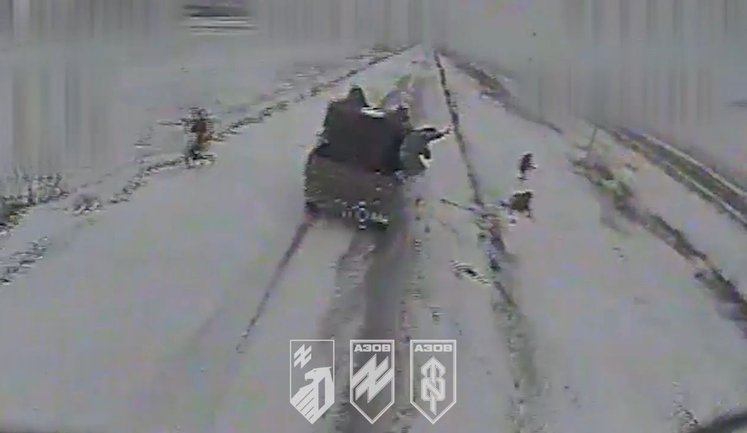 Оператори "Азову" ударами дронів ліквідували 16 окупантів та зірвали спробу просочитися вглиб позицій. ВIДЕО