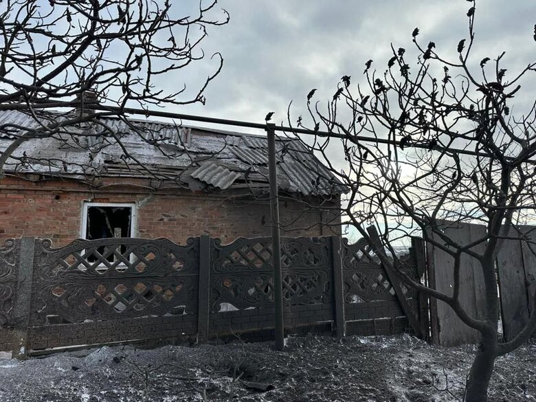 Россияне обстреляли шахту на Донетчине, повреждено агропредприятие. Ранения получили 2 человека 05