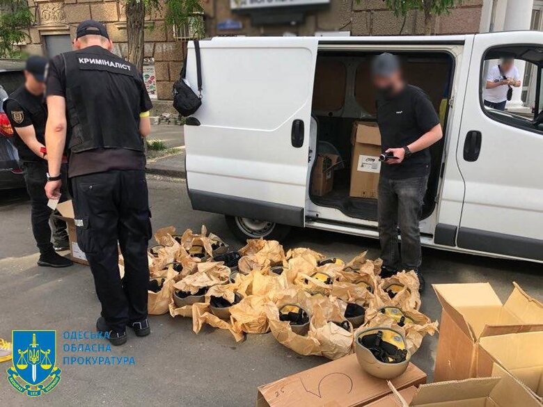 Продавав гумдопомогу, що призначалася для українських захисників: затримано директора благодійного фонду в Одесі, - облпрокуратура 01