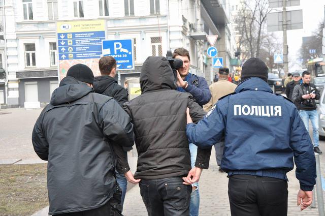 Police detains attackers of feminist rally held in downtown Kyiv 34 Police detains attackers of feminist rally held in downtown Kyiv 34