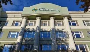 АМКУ дозволив дочці власника банку "Південний" отримати 42% акцій