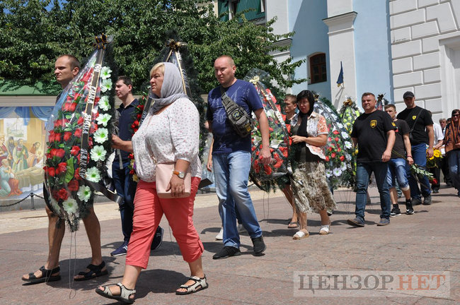 Із воїном Донбасу Андрієм Івановим, який стріляв по Беркуту 20 лютого на Майдані, попрощалися в Києві 27