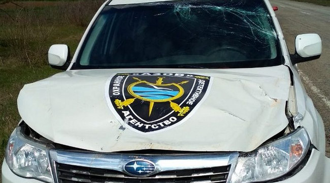 На Херсонщине из автомата расстреляли автомобили частной охраны 01