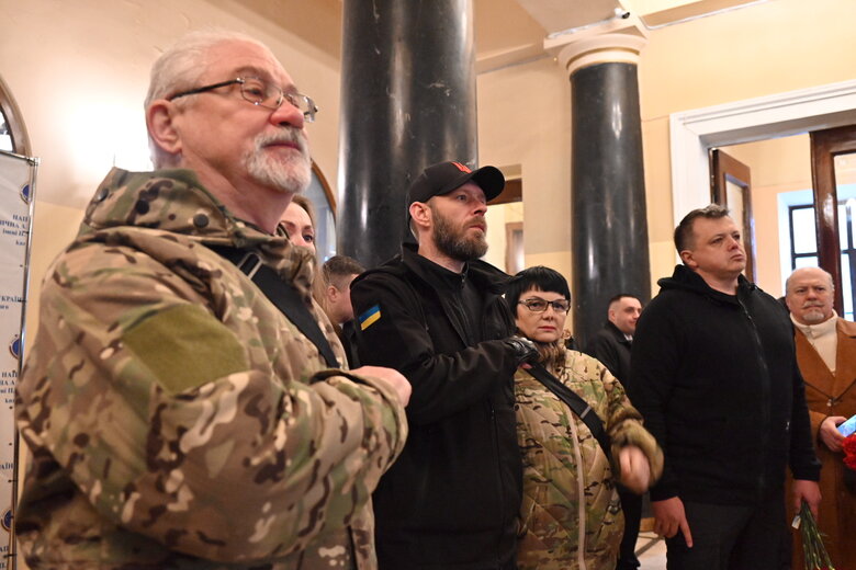 Прощання з Хмарою