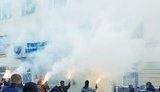 "Вбивць на нари", - активісти закидали фаєрами та розмалювали головне управління Нацполіції в Херсоні. ФОТО