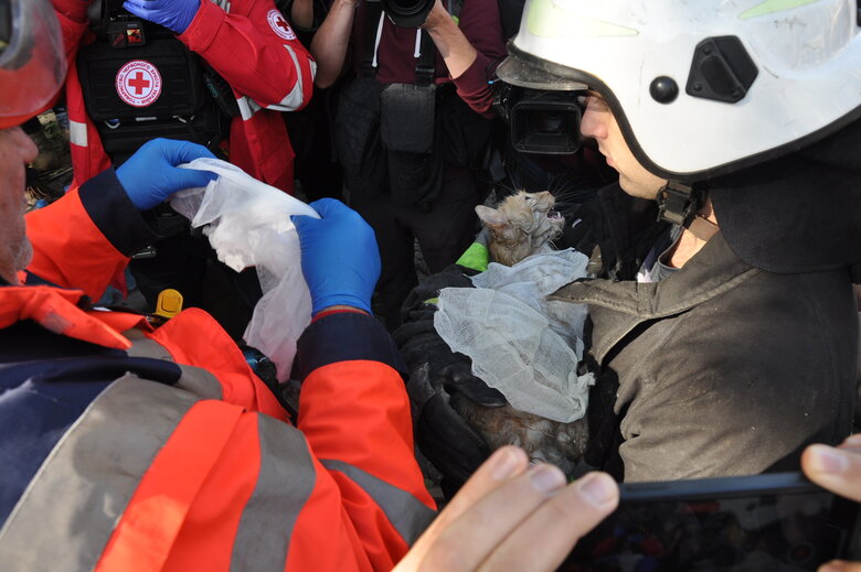 At site of kamikaze drone attack in Kyiv, rubble is being cleared 03
