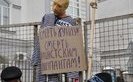 Під консульством РФ у Києві відбулася акція "Народне припинення дипвідносин із агресором". ФОТОрепортаж+ВІДЕО