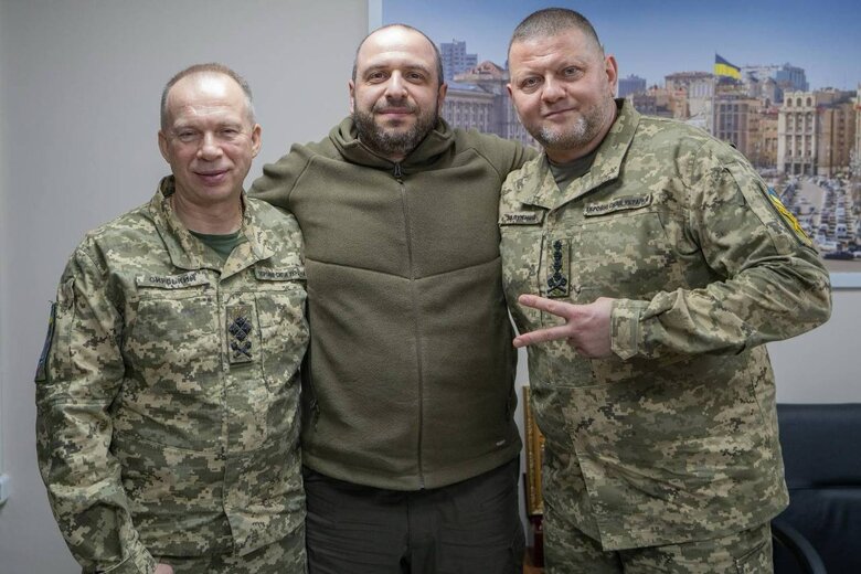 Умеров и Залужный посетили позиции на Восточном направлении, - Минобороны 05