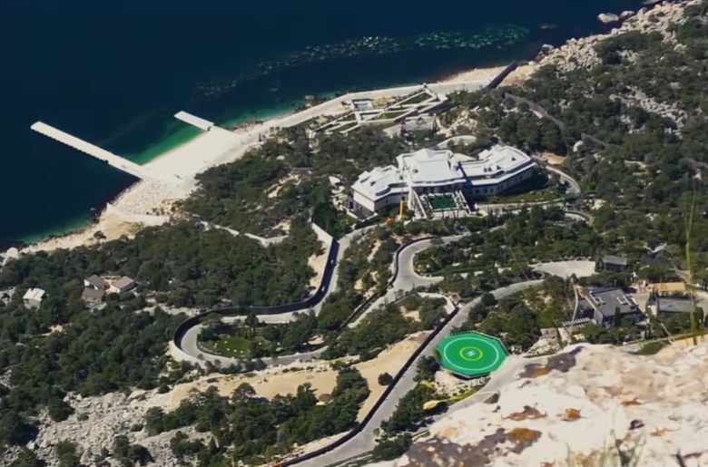 Дворец Путина в Крыму: что о нем известно?