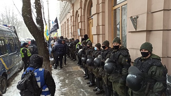 Доступный автомобиль каждому украинцу: владельцы евроблях пикетируют Раду 21
