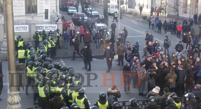 Protest against land sale: affected police officers hospitalized 02