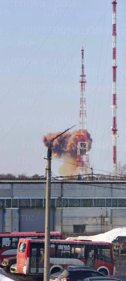 Взрывы прогремели в российской Туле: над городом столб дыма