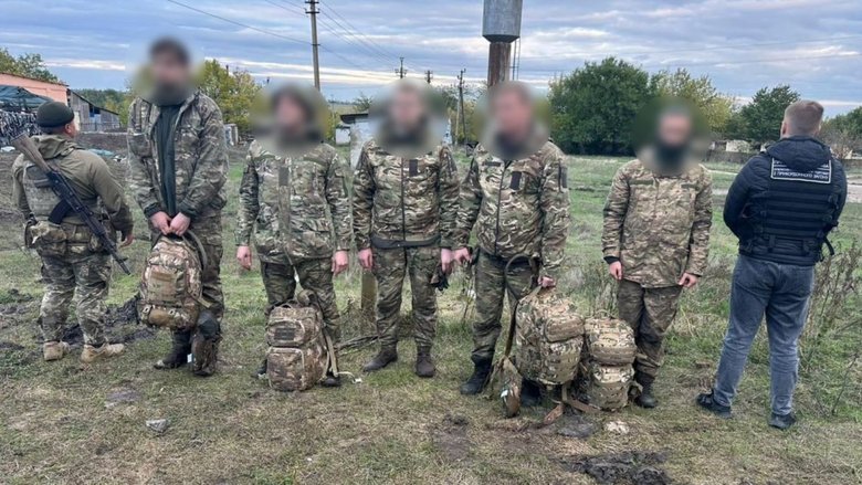 На Одещині прикорданники затримали п’ятьох чоловіків у камуфляжі