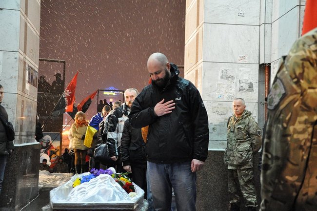 На Майдані Незалежності в Києві відбулося прощання із загиблим бійцем Правого сектора Андрієм Витвицьким, другом Спікером 02