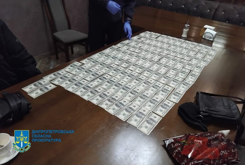 На Дніпропетровщині викрили волонтера на хабарі за фіктивну інвалідність