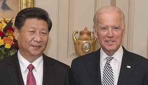 У США с Китаем соперничество, а не конфликт, - Байден