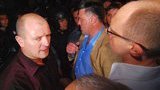 В 4 часа утра пригонят "Барс", чтобы разогнать нашу акцию. Приди и защити Украину! - Яценюк
