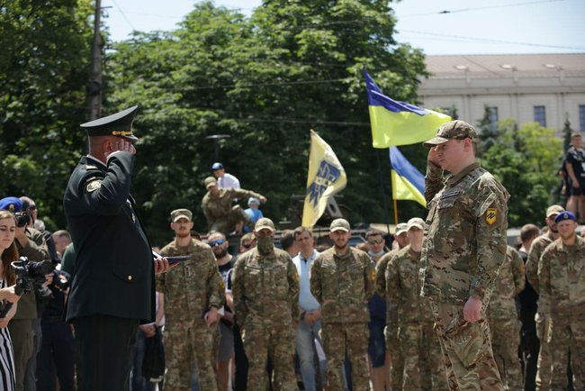 Наш головний парад - у Донецьку, в Сімферополі, можливо, в Москві, - Білецький 03