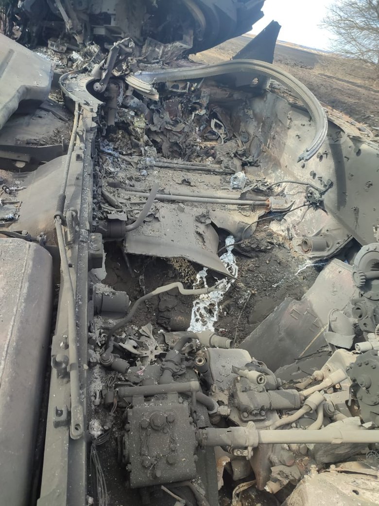 На Чернігівщині знищена чергова група окупантів, захоплено РСЗВ Ураган, - ОК Північ 03 На Чернігівщині знищена чергова група окупантів, захоплено РСЗВ Ураган, - ОК Північ 03