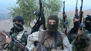 В Нагорном Карабахе воюют сирийские боевики, - Макрон