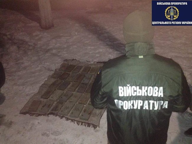 Задержан военнослужащий-контрактник, продававший элементы динамической защиты танков, - Лысенко 03