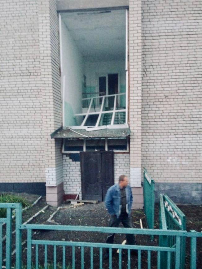 Russians hit village gymnasium in Zaporizhzhia region 03