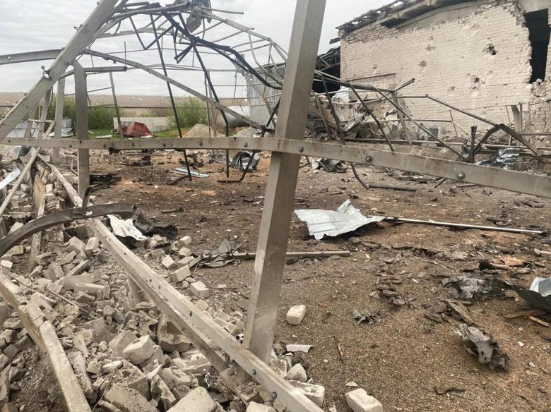 В Днепропетровской области россияне попали ракетой в пустые склады, - ОВА 01