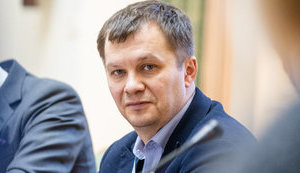 Профспілки, що паразитують на робочих, мають бути зупинені, - Милованов
