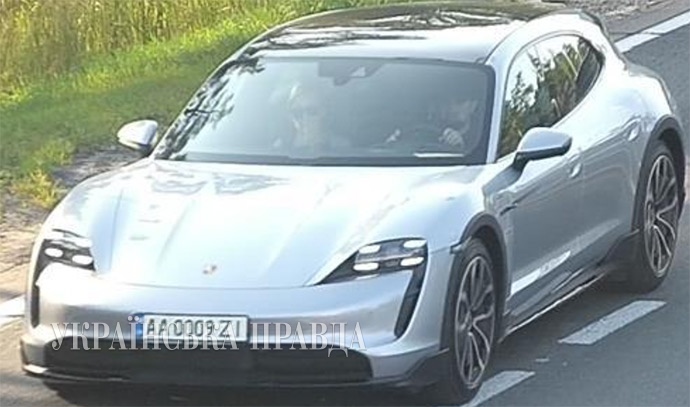 Tymoshenko drives Porsche for $100,000 and rents 1,200 sq m estate from developer Nikonov at three times the lower price, - media 15