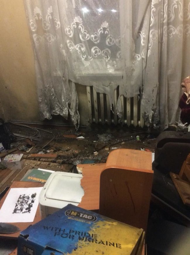 One person wounded in bomb attack on C14 coordinator Mazur’s apartment 03