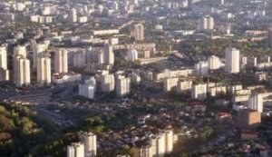 Жителі мікрорайону Жуляни закликають зупинити незаконне будівництво, яке загрожує катастрофою