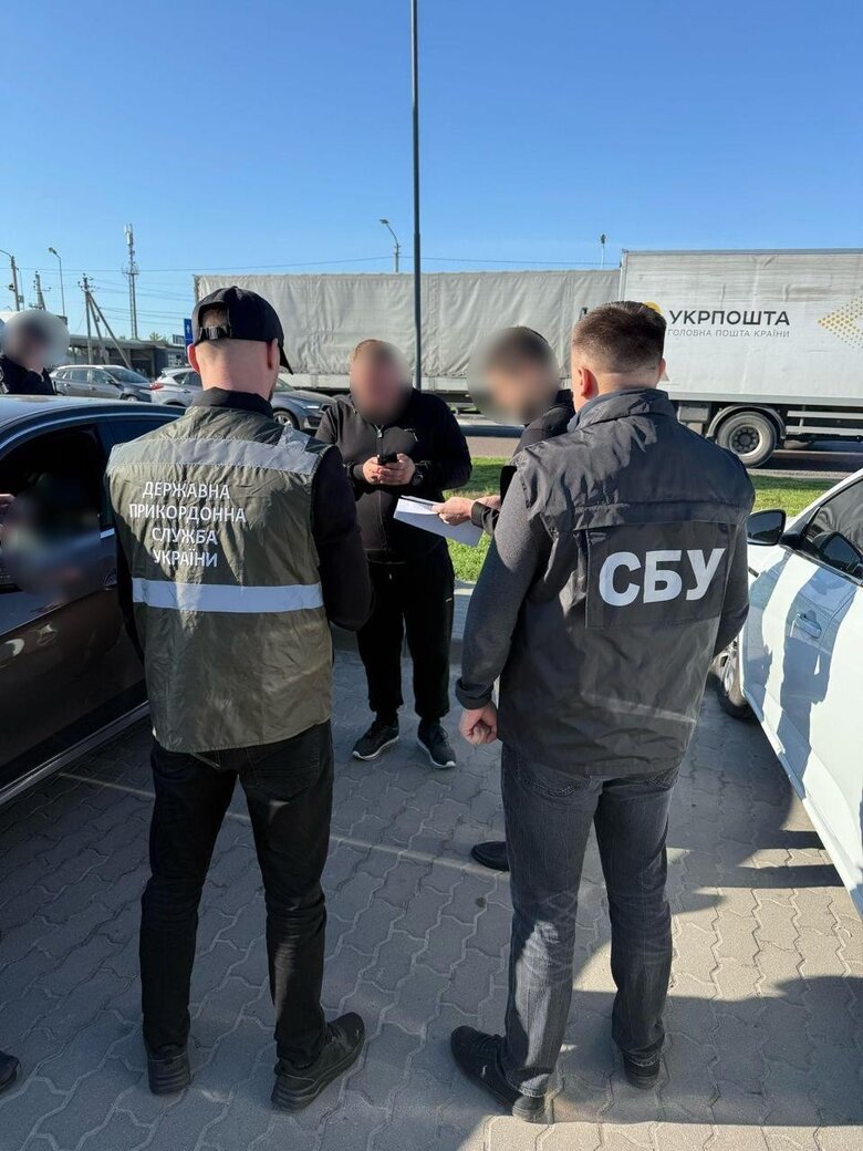 Схема с "гуманітарними" авто