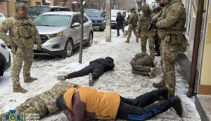 За $2000 обещали "отбивать" мужчин от ТЦК: задержаны участники преступной группы в Виннице. ФОТОРЕПОРТАЖ