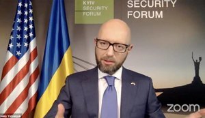 Відбулася одна з найбільших миротворчих операцій сторіччя, - Яценюк