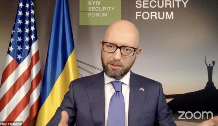 Відбулася одна з найбільших миротворчих операцій сторіччя, - Яценюк