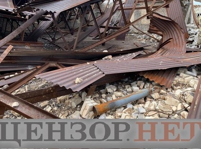 Ще 10 днів тому тут була ферма, - українські бійці в Марїнці про атаку російських терористів із застосуванням ракети великої потужності УР-83 04