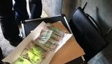 Офіцера поліції затримано на Львівщині під час одержання 300 дол. хабара, - СБУ. ФОТО