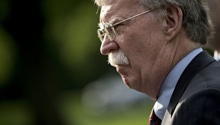 Болтон після зустрічі з Путіним заявив про збереження санкцій США проти Росії