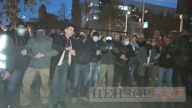 Активісти планують блокувати суд, якщо Антоненку не змінять запобіжний захід 12